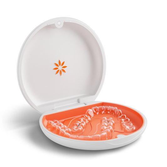 Invisalign™ case – white aligner and retainer case